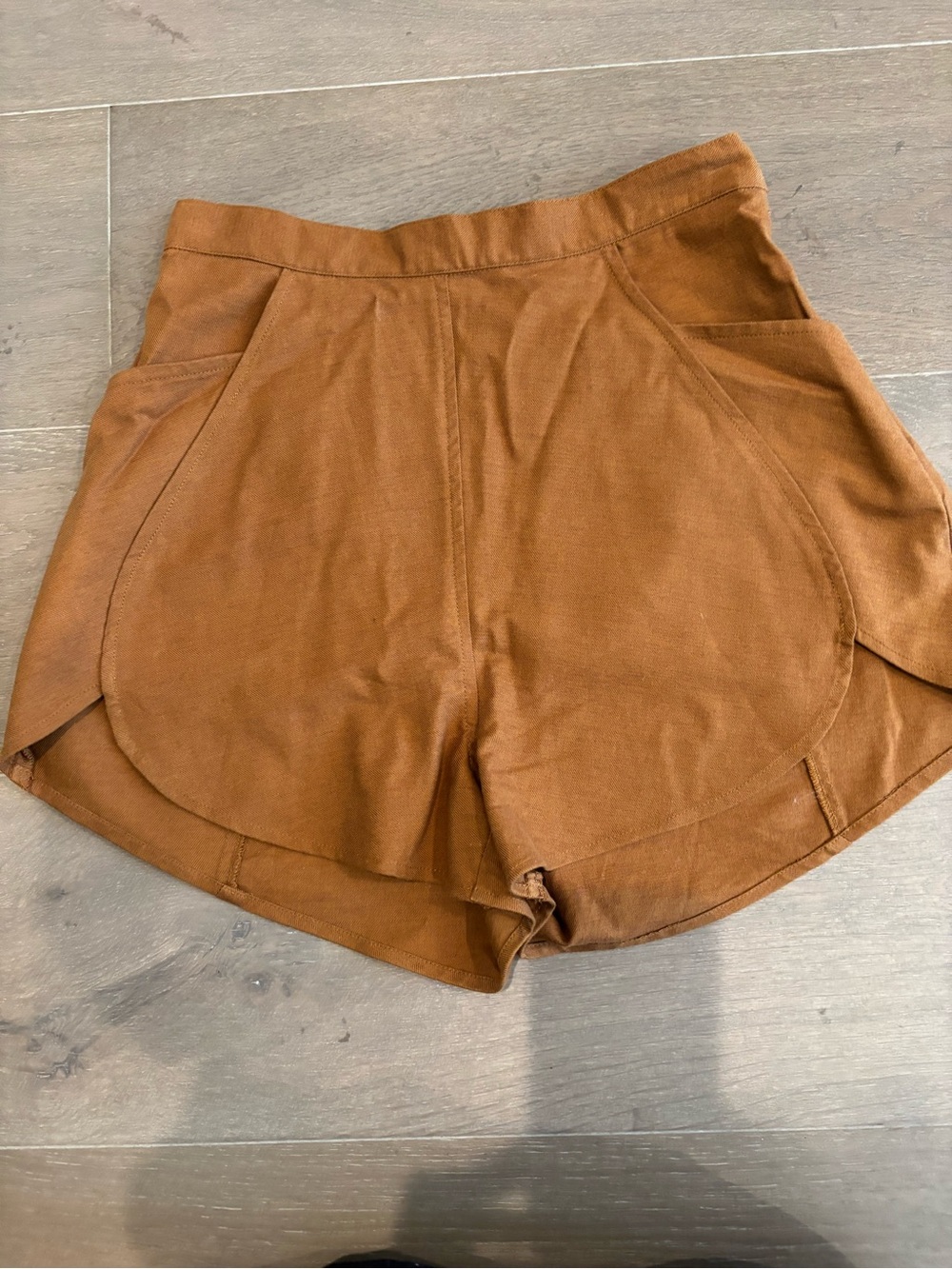 Samantha Pleet Rust Brown Curved-Hem High-Waist Shorts